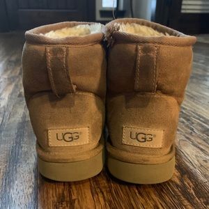 UGG Mini II
